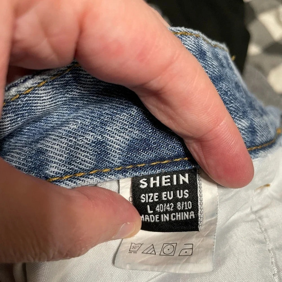 SHEIN distressed mom jeans size 8/10 - Picture 2 of 2